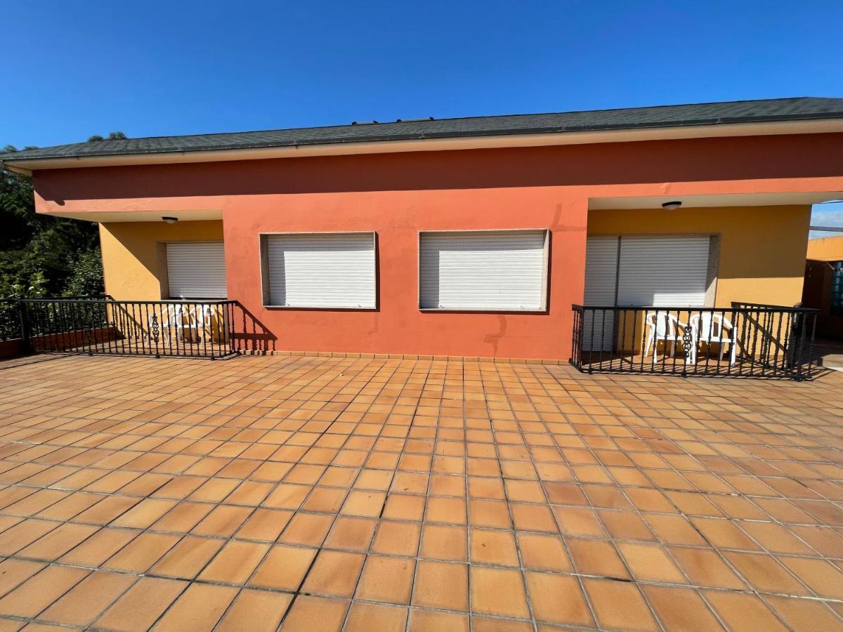 וילאנואבה דה ארוסה Hostal Restaurante Luz De Luna מראה חיצוני תמונה
