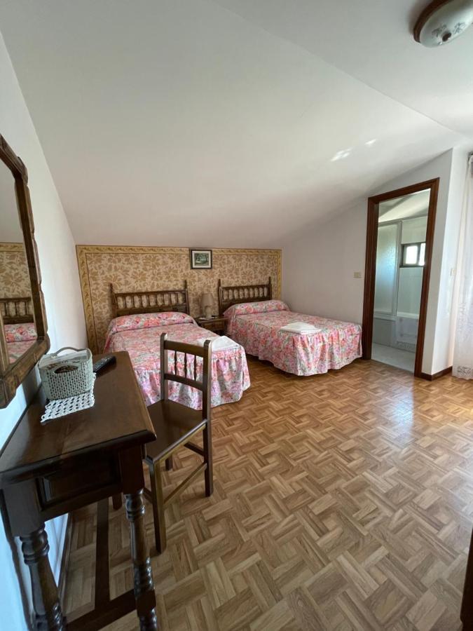 וילאנואבה דה ארוסה Hostal Restaurante Luz De Luna מראה חיצוני תמונה