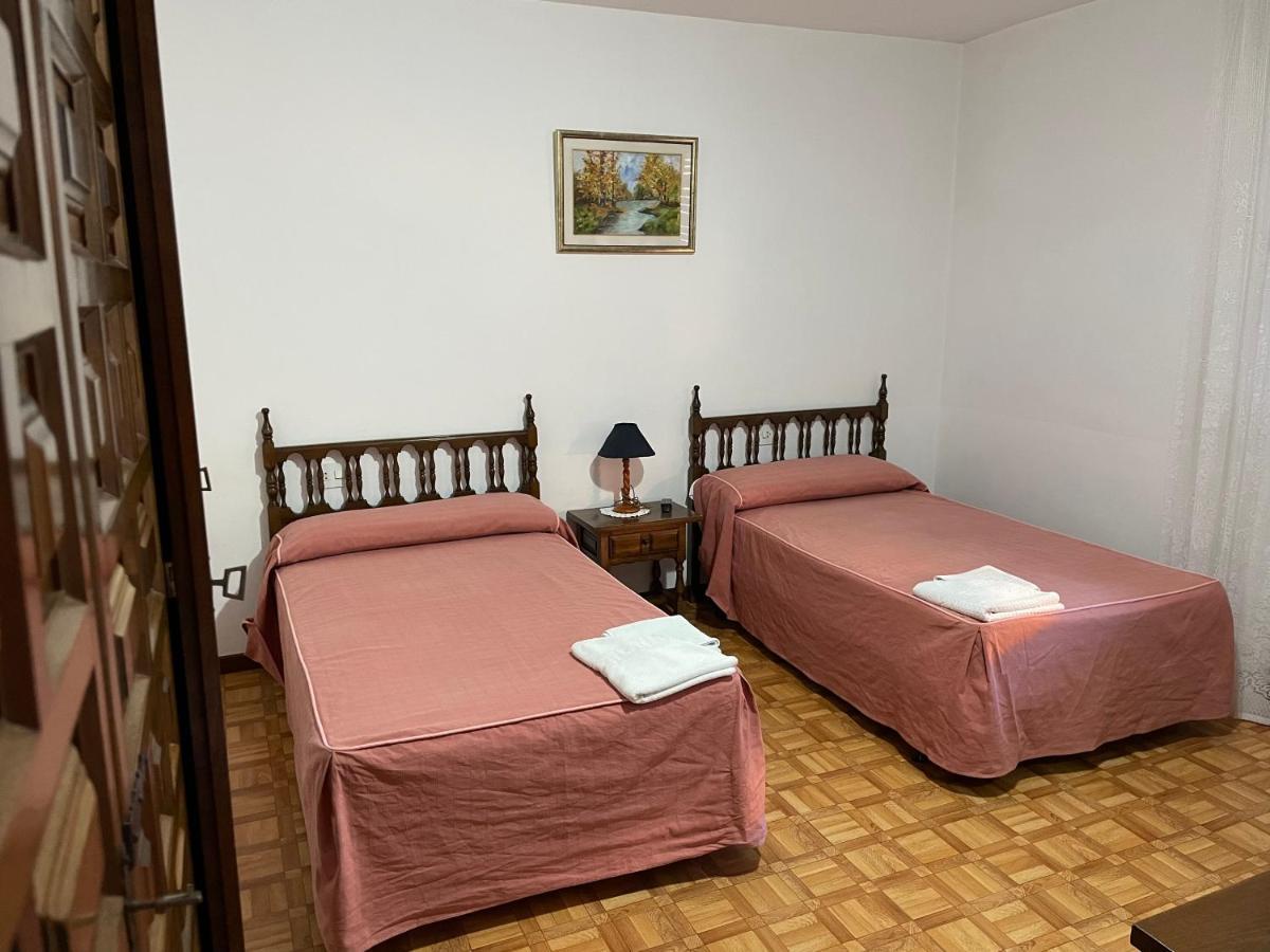 וילאנואבה דה ארוסה Hostal Restaurante Luz De Luna מראה חיצוני תמונה